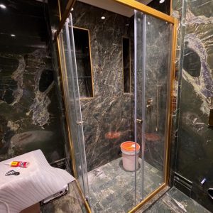 کابین دوش شیشه ای
